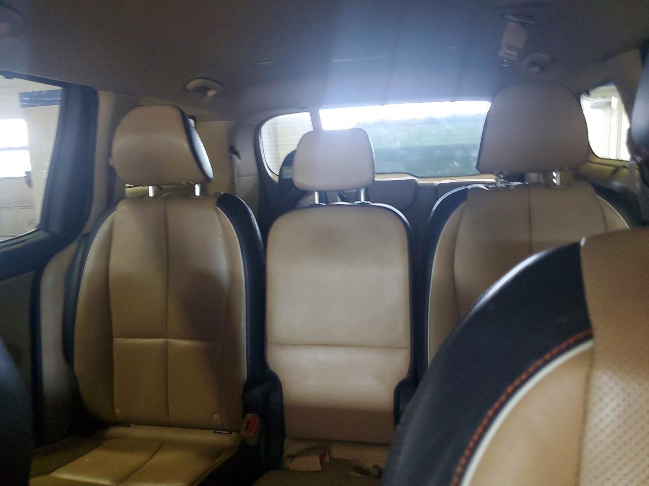 2017 KIA SEDONA LX photo 19