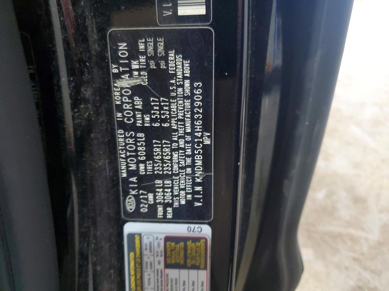 2017 KIA SEDONA LX photo 27