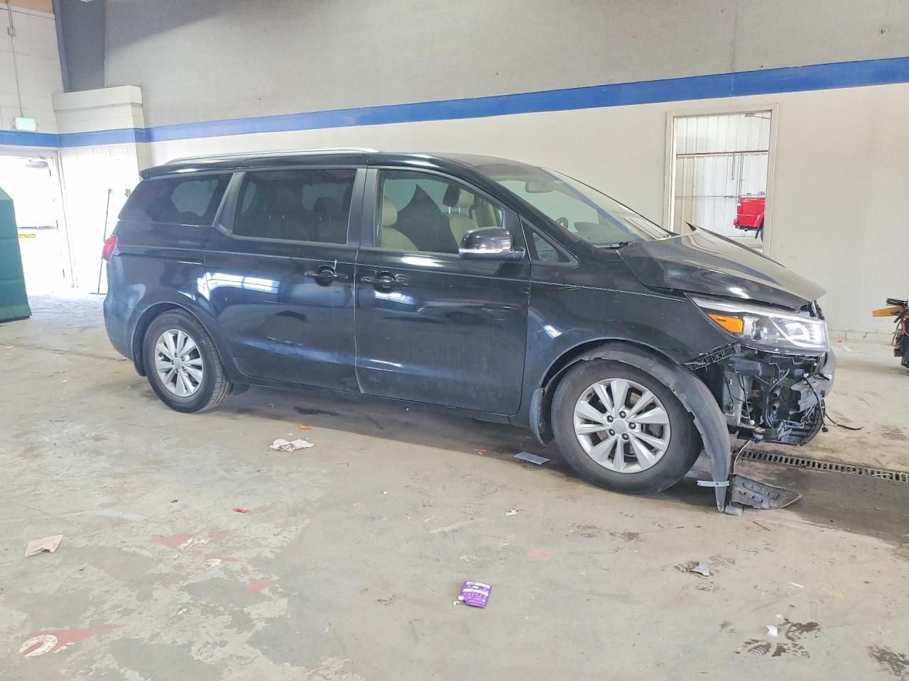 2017 KIA SEDONA LX photo 7