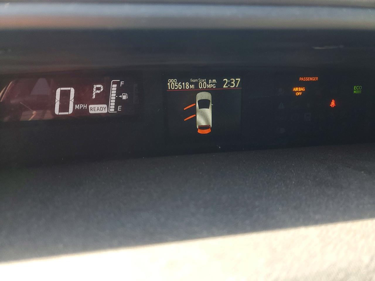 2016 TOYOTA PRIUS C TWO photo 25