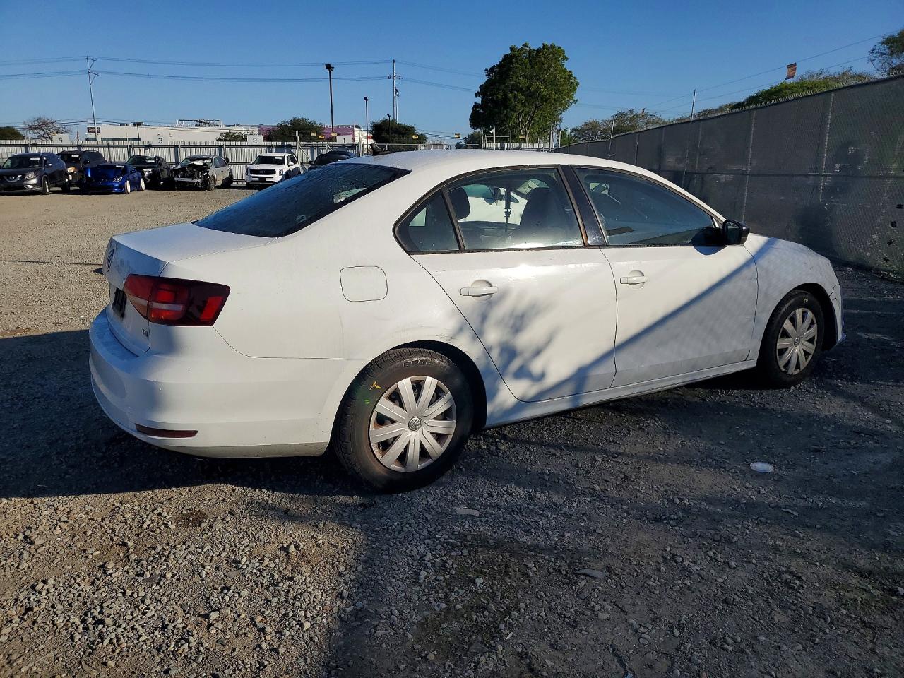 2016 VOLKSWAGEN JETTA S photo 3