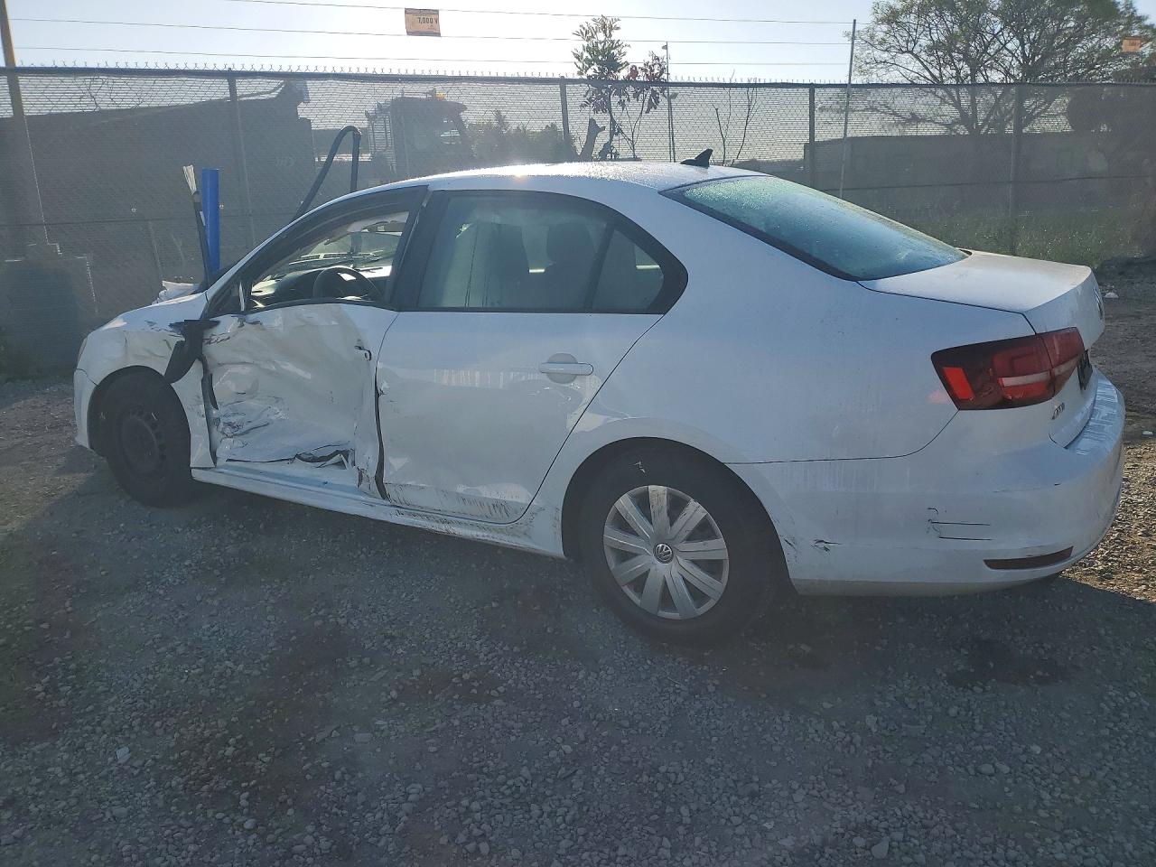 2016 VOLKSWAGEN JETTA S photo 2