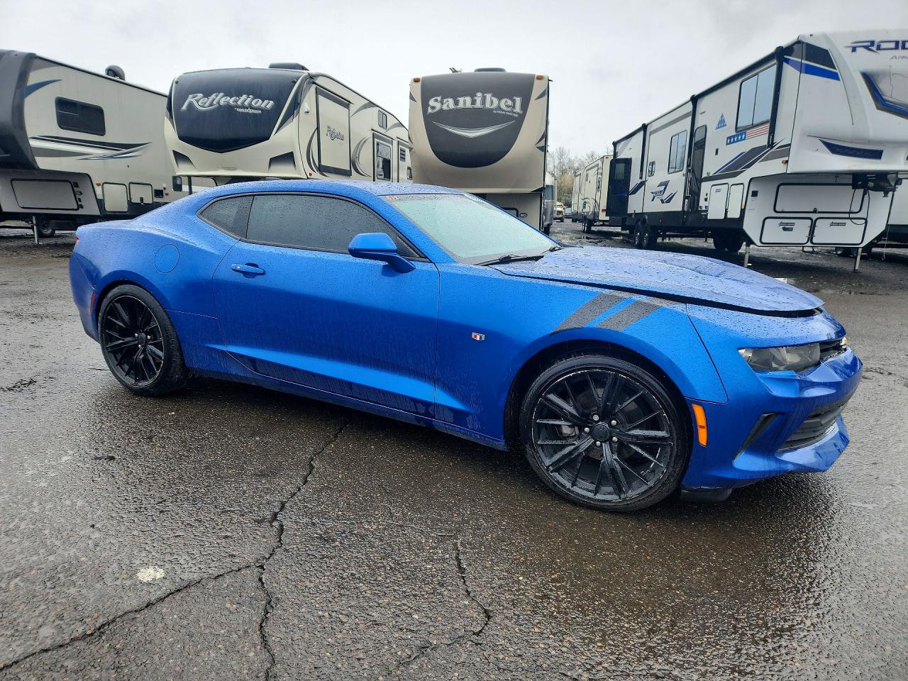 2017 CHEVROLET CAMARO LT photo 4
