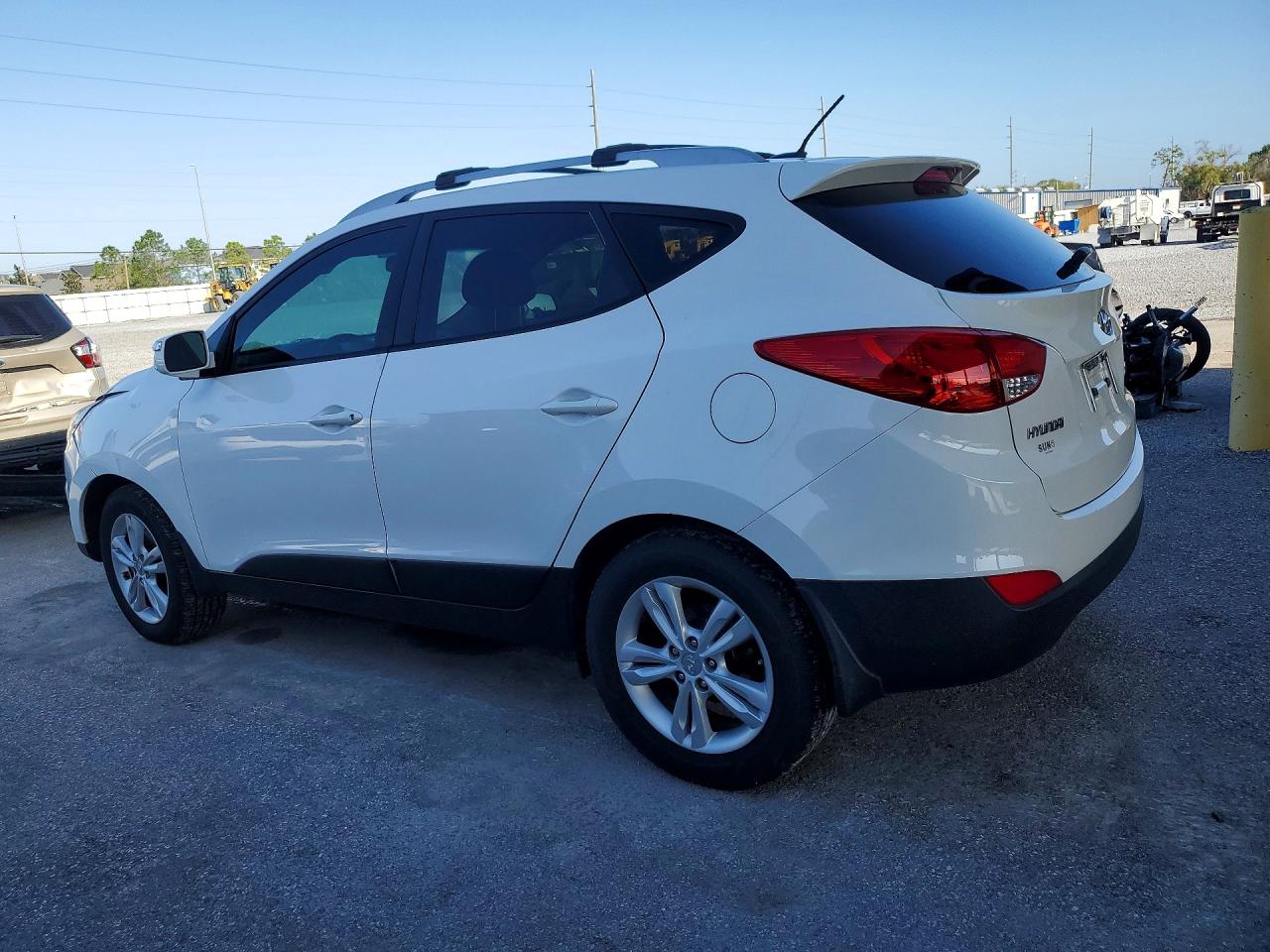 2013 HYUNDAI TUCSON GLS photo 2