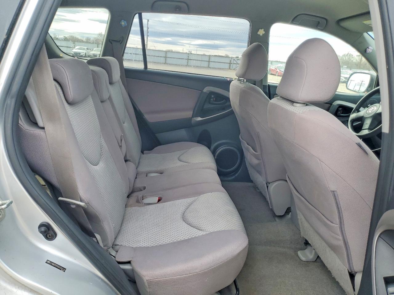 2006 TOYOTA RAV4 BASE photo 11