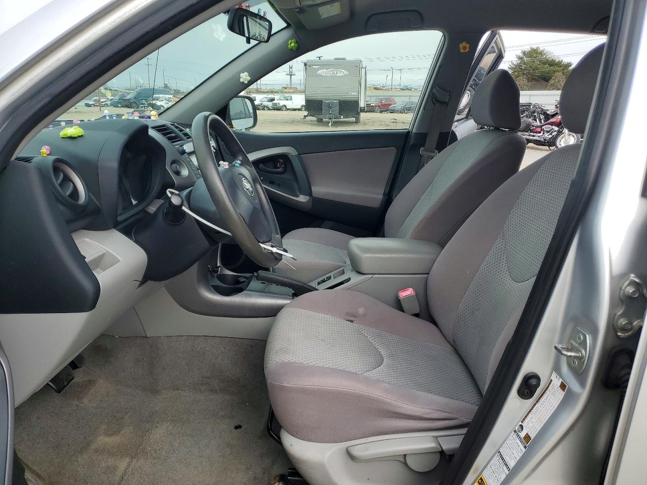 2006 TOYOTA RAV4 BASE photo 7