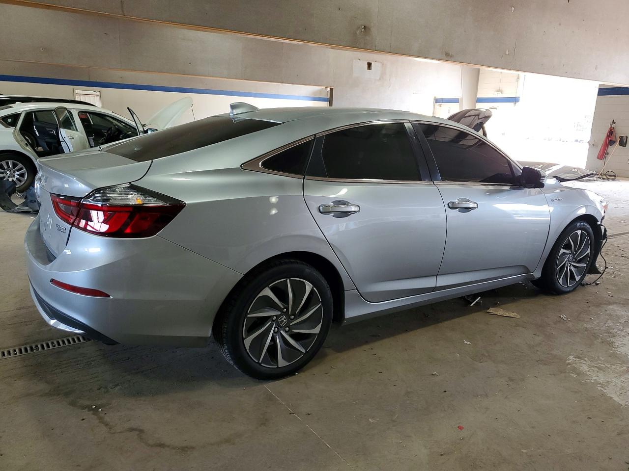 2019 HONDA INSIGHT TOURING photo 3
