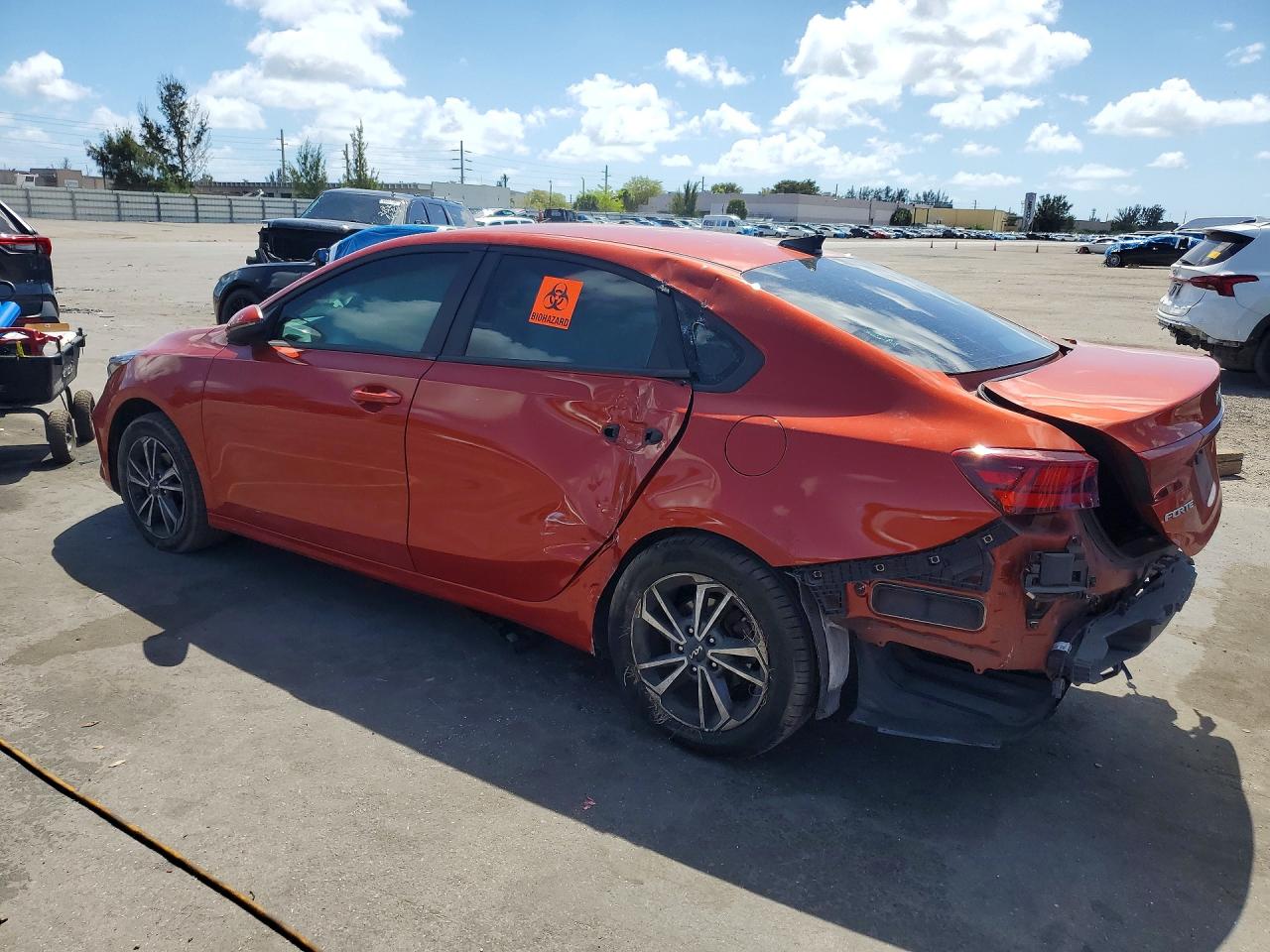 2023 KIA FORTE LXS photo 2