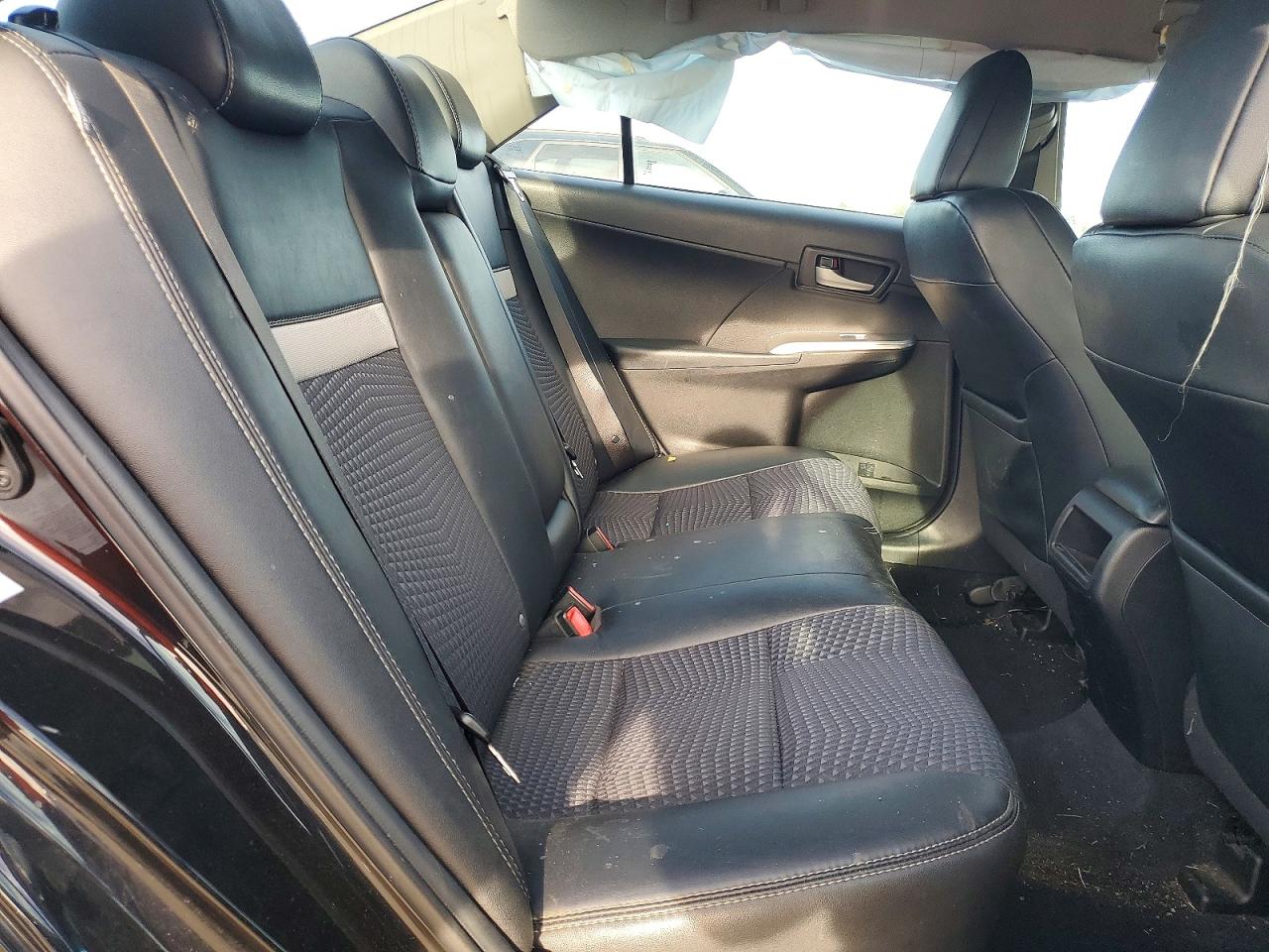 2012 TOYOTA CAMRY SE photo 10
