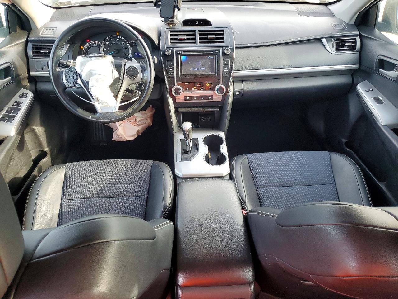 2012 TOYOTA CAMRY SE photo 8