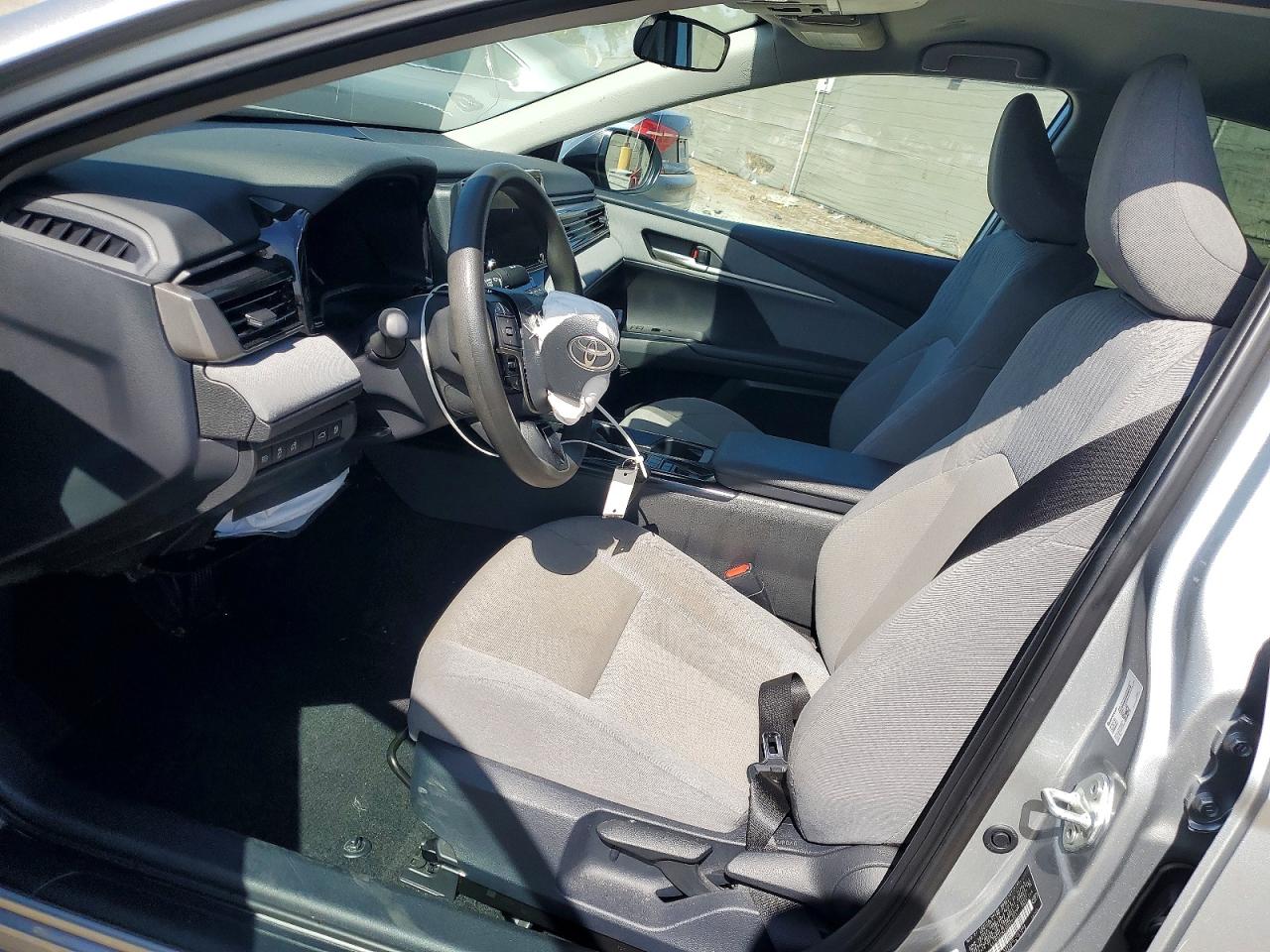 2025 TOYOTA CAMRY LE photo 13