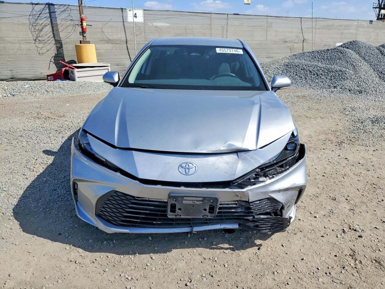 2025 TOYOTA CAMRY LE photo 9