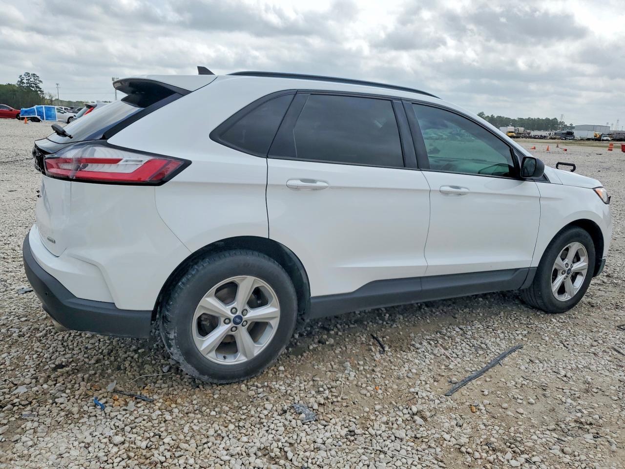 2020 FORD EDGE SE photo 5