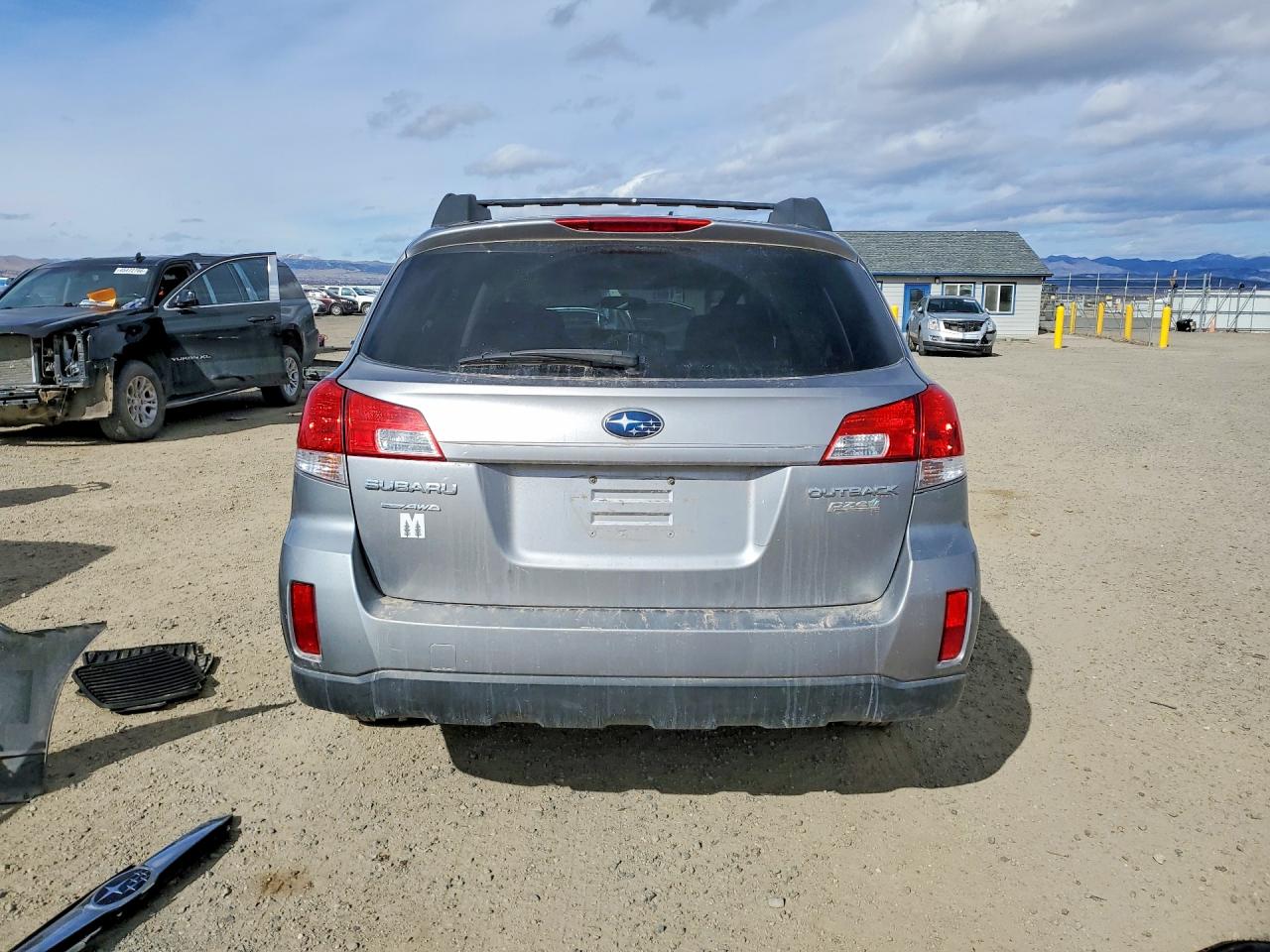 2010 SUBARU OUTBACK 2.5I PREMIUM photo 11