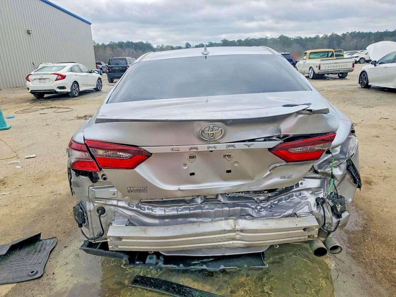 2024 TOYOTA CAMRY SE photo 6