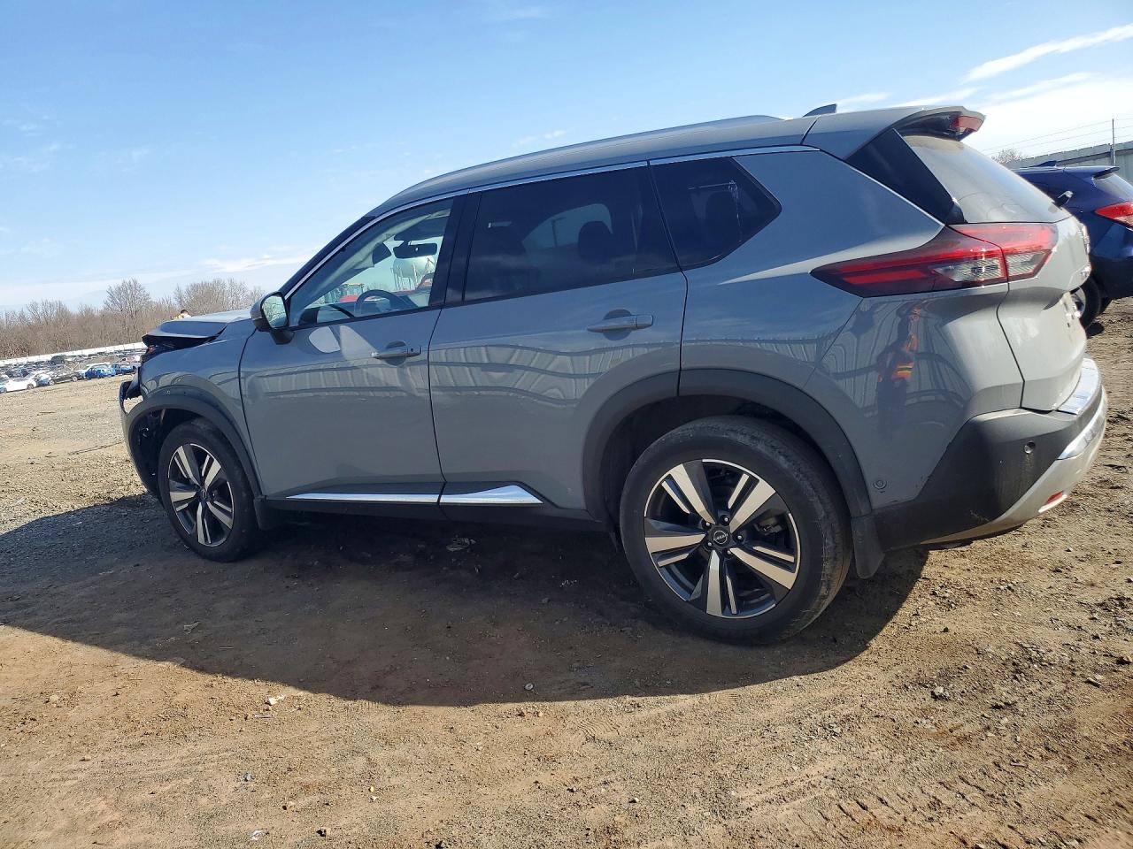 2023 NISSAN ROGUE PLATINUM photo 3