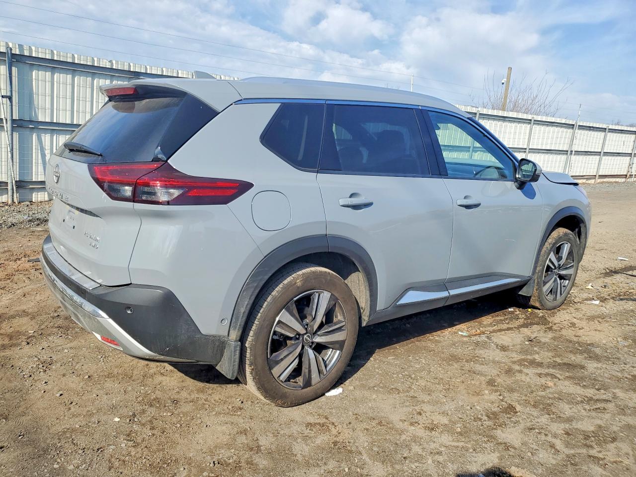 2023 NISSAN ROGUE PLATINUM photo 5