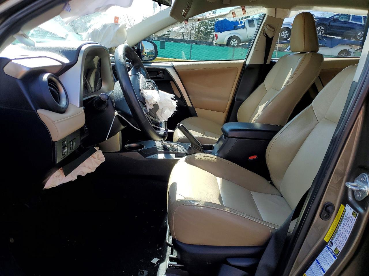2013 TOYOTA RAV4 XLE photo 19