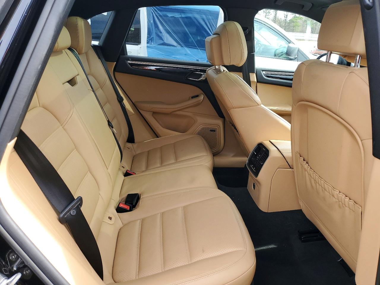 2017 PORSCHE MACAN photo 10