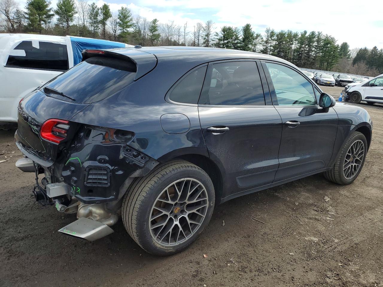 2017 PORSCHE MACAN photo 3