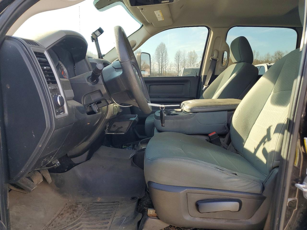 2018 RAM 2500 ST photo 13