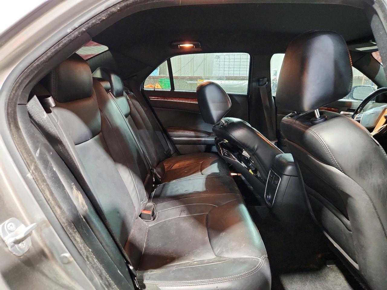 2014 CHRYSLER 300 photo 10