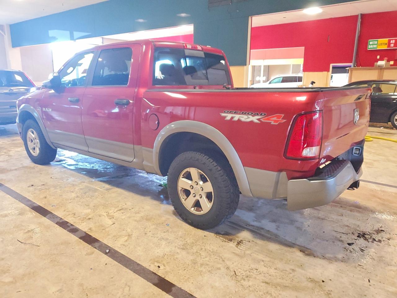 2010 DODGE RAM 1500 photo 2
