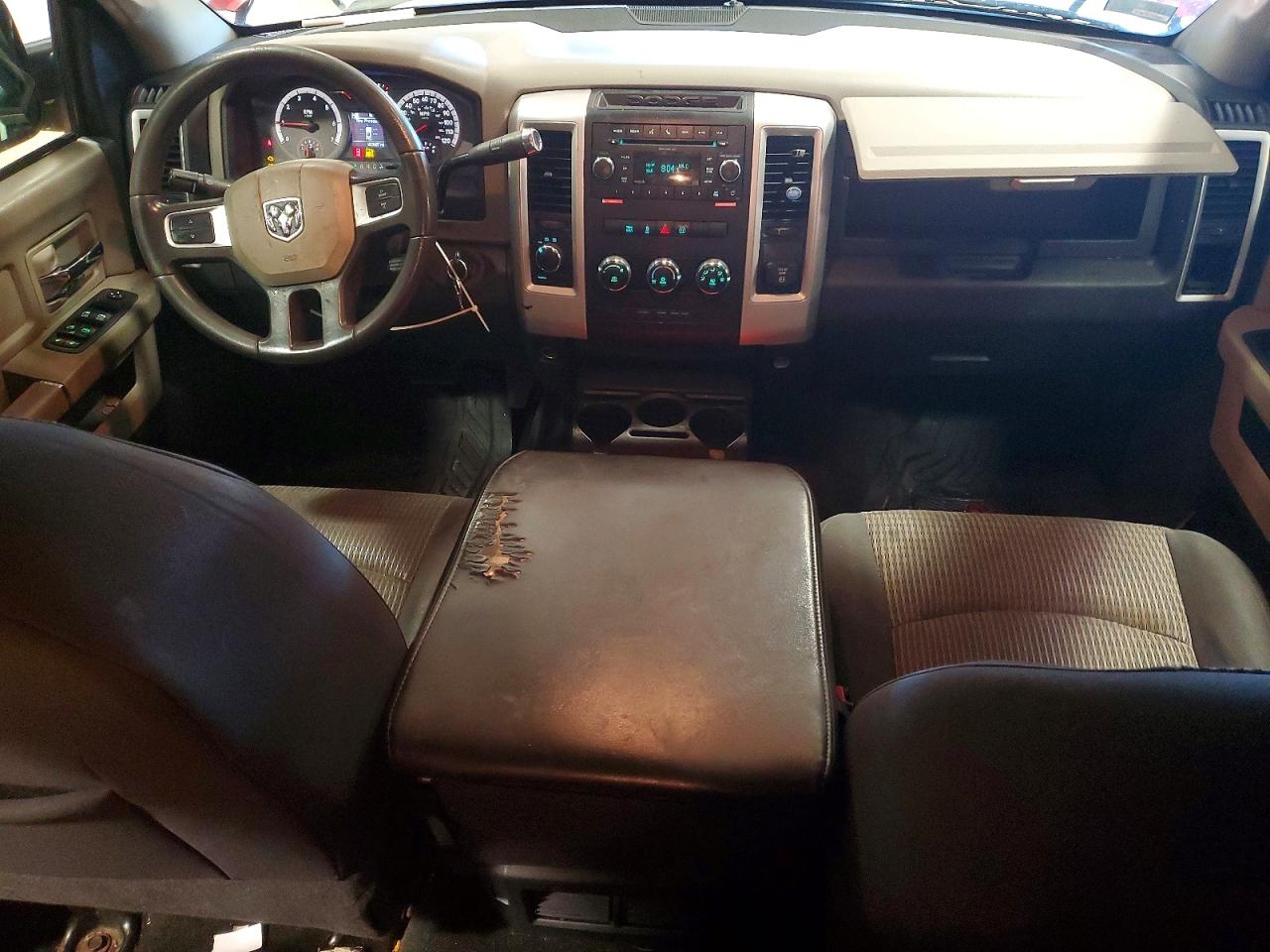 2010 DODGE RAM 1500 photo 8
