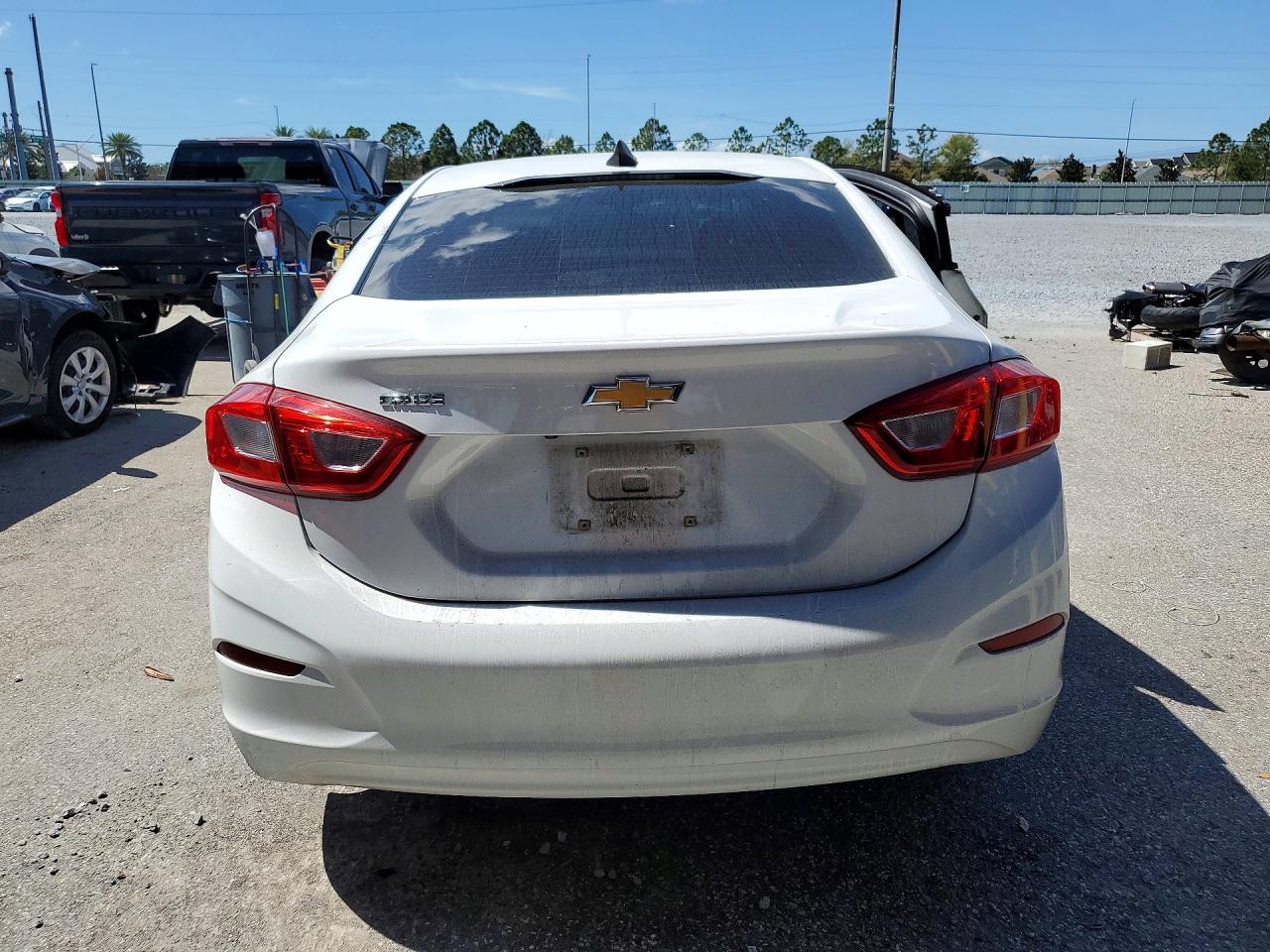 2019 CHEVROLET CRUZE LS photo 6