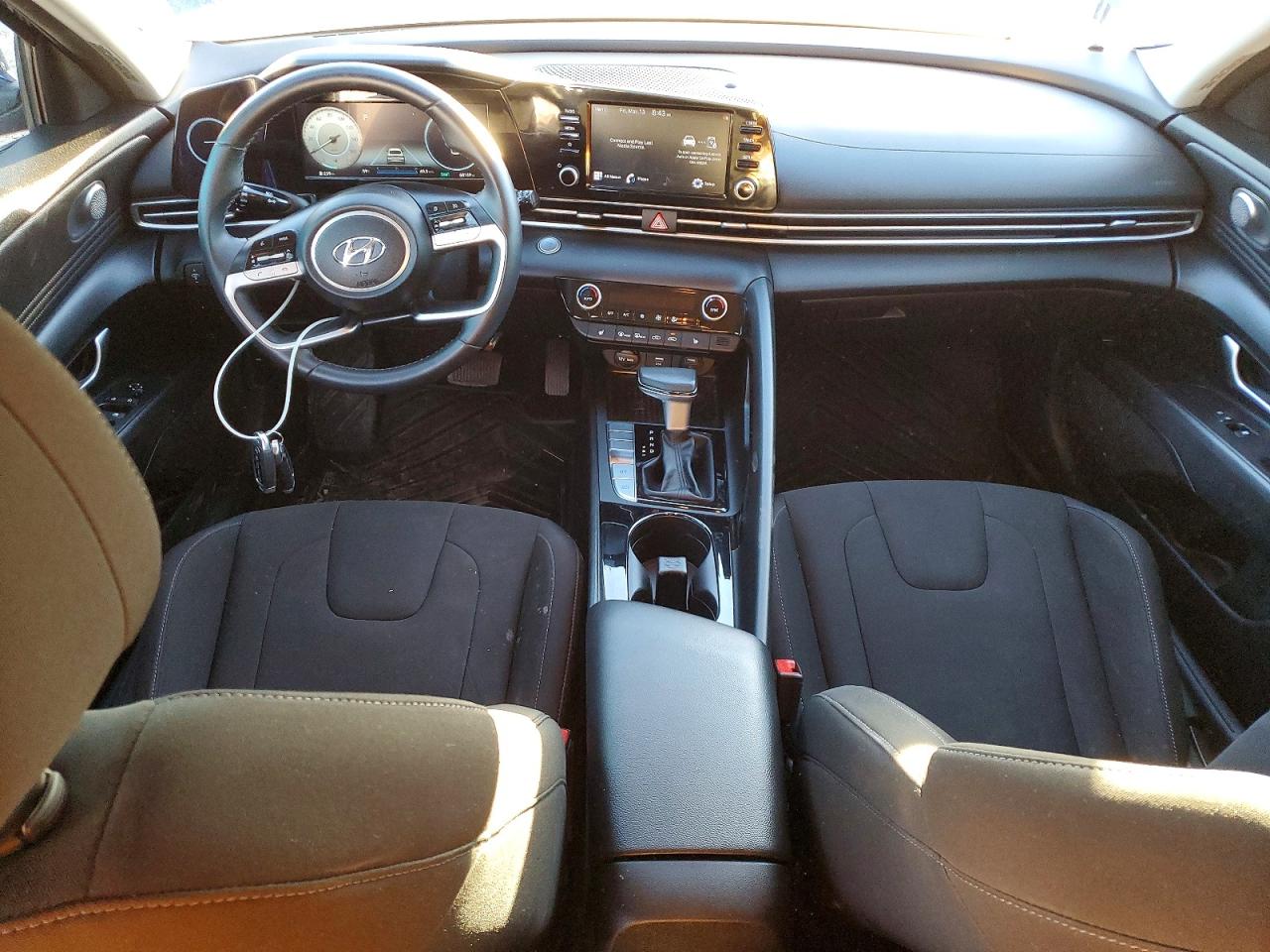 2022 HYUNDAI ELANTRA SEL photo 8