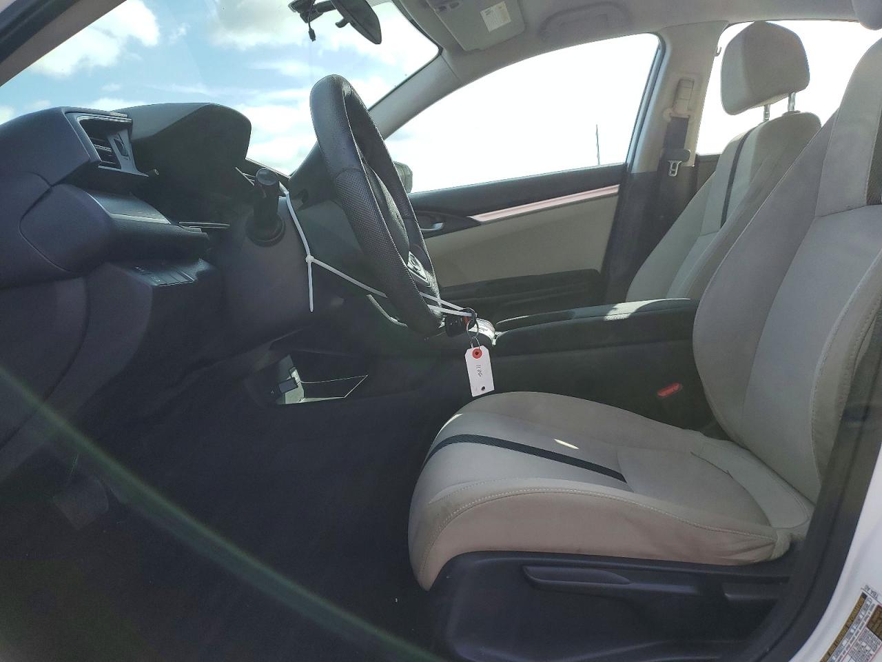 2016 HONDA CIVIC LX photo 7