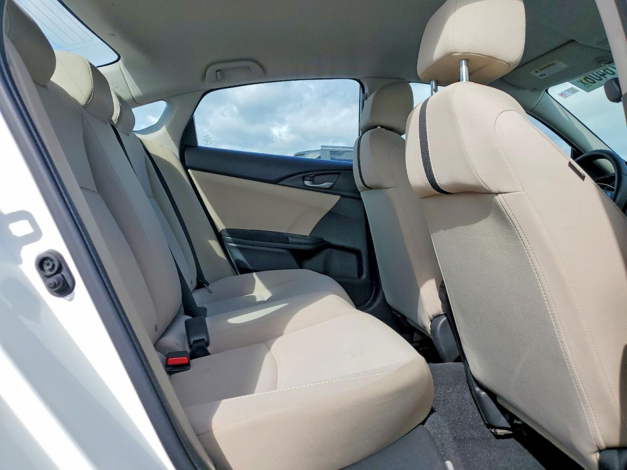 2016 HONDA CIVIC LX photo 10