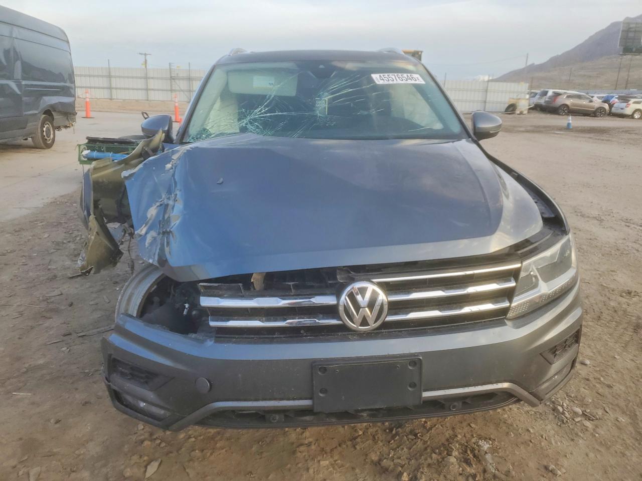 2020 VOLKSWAGEN TIGUAN SE photo 5