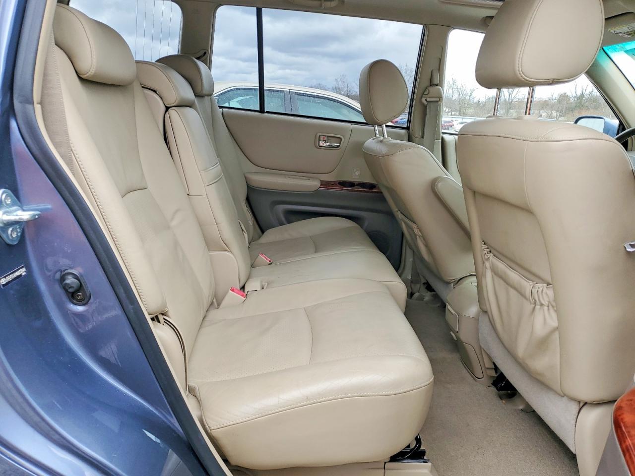 2004 TOYOTA HIGHLANDER LIMITED photo 11
