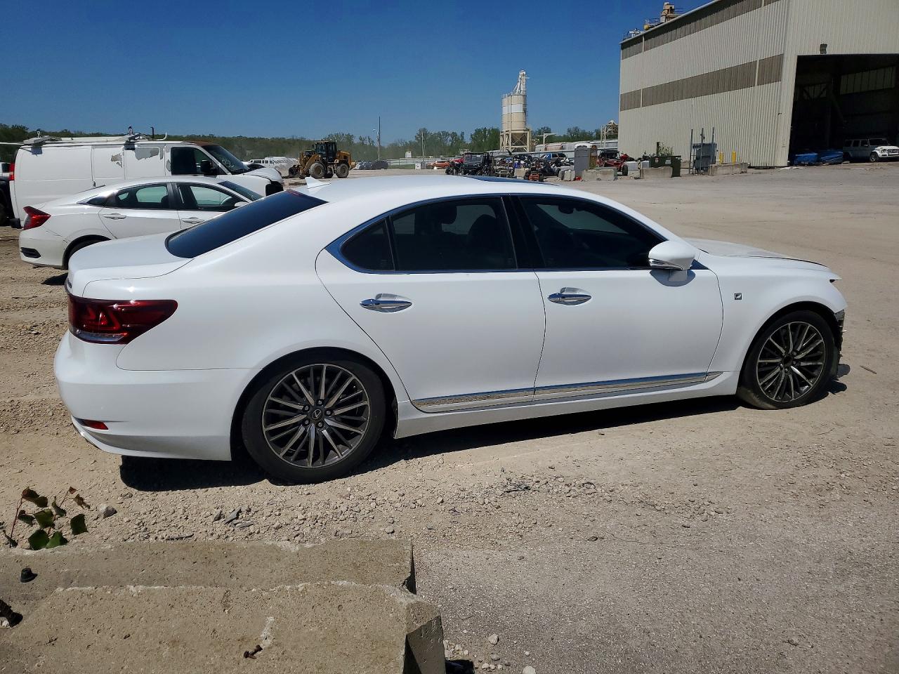 2013 LEXUS LS photo 7
