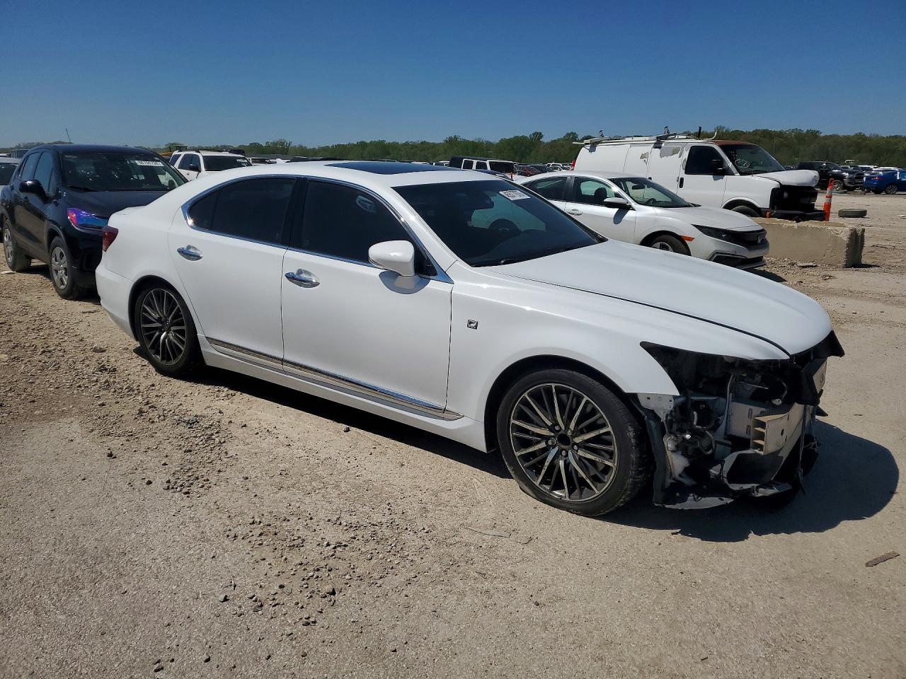 2013 LEXUS LS photo 10