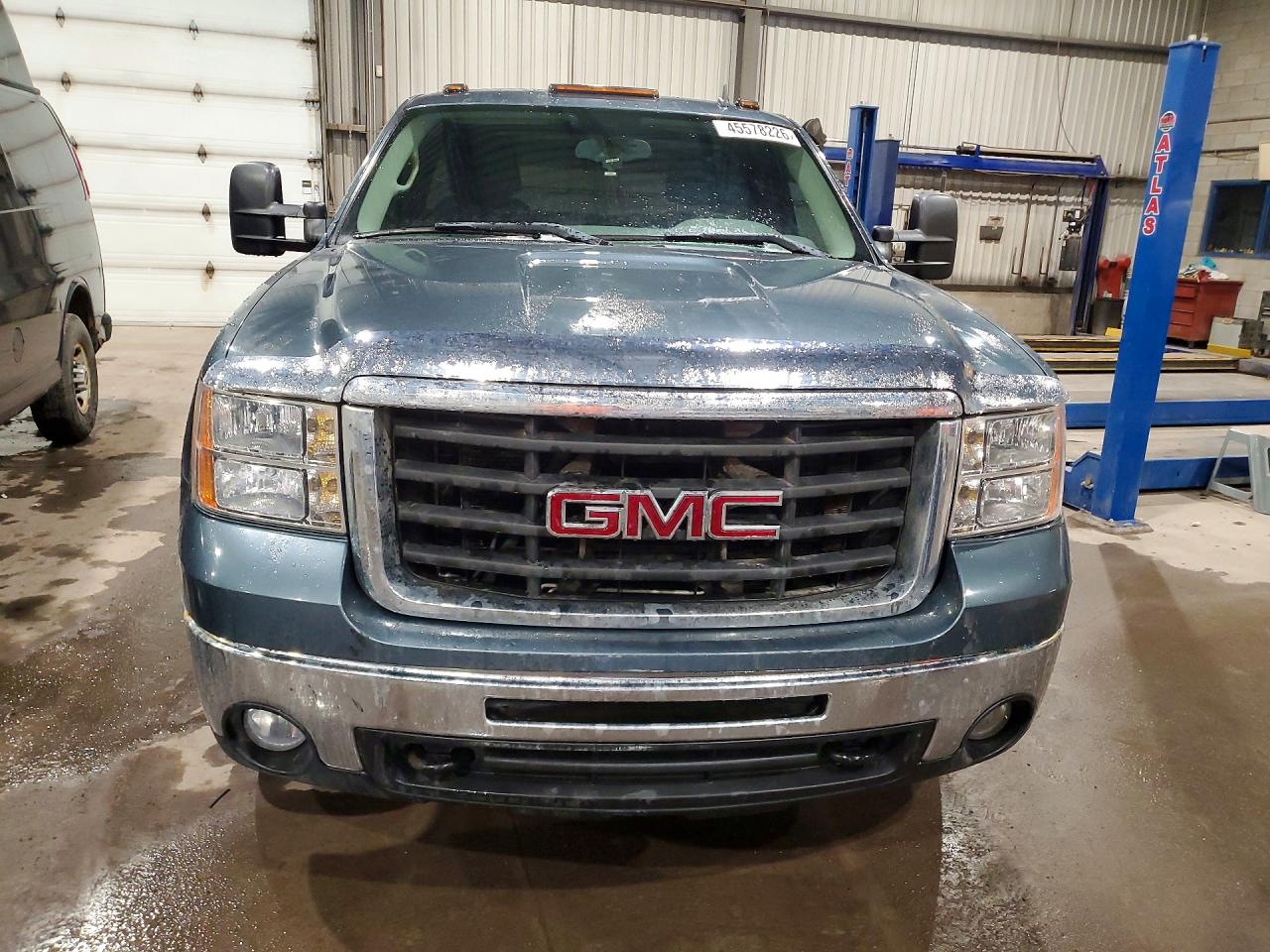 2010 GMC SIERRA C2500 HEAVY DUTY photo 5
