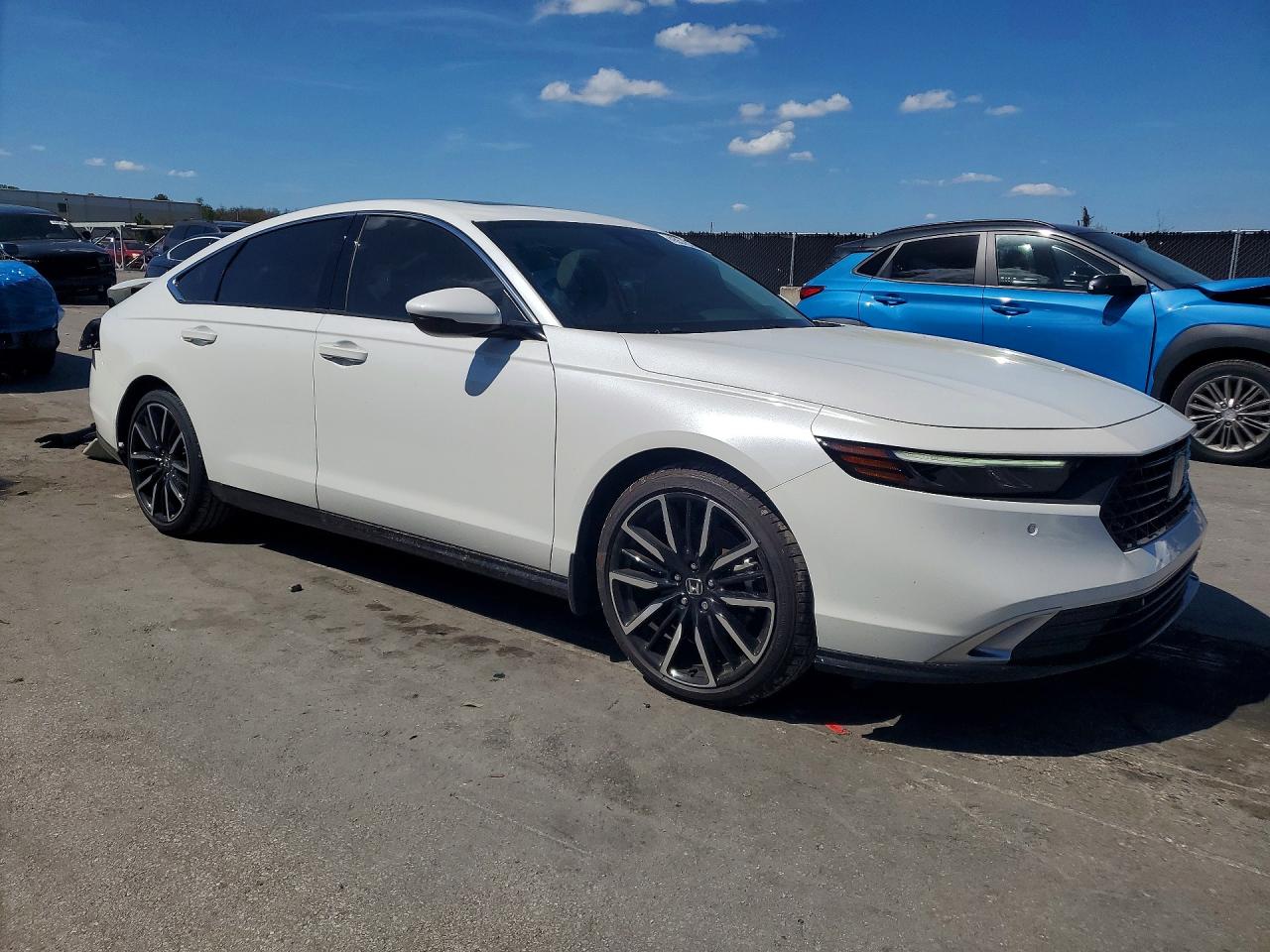 2024 HONDA ACCORD TOURING HYBRID photo 4