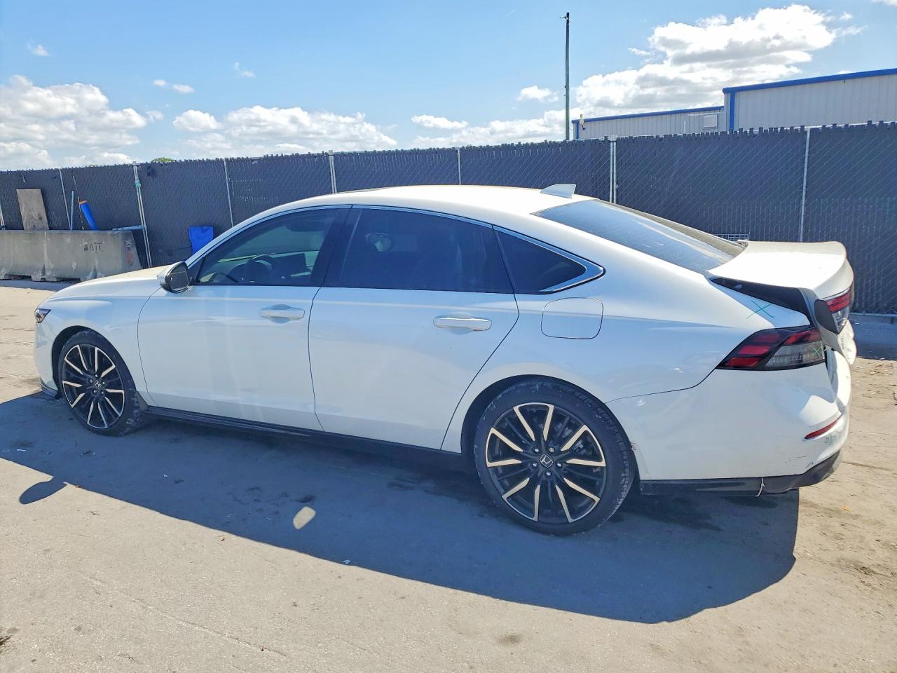 2024 HONDA ACCORD TOURING HYBRID photo 2