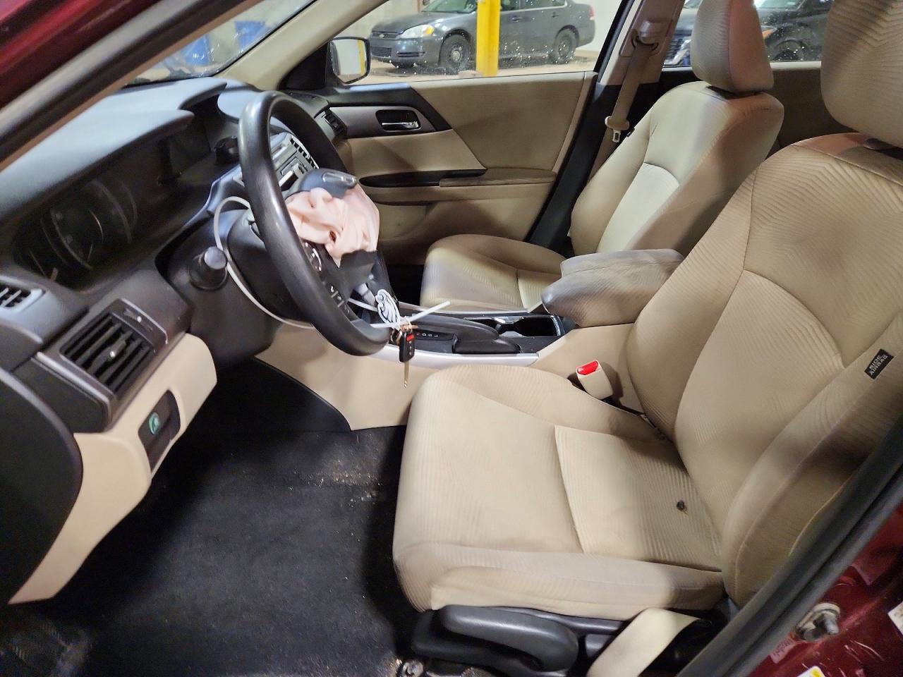 2014 HONDA ACCORD LX photo 13