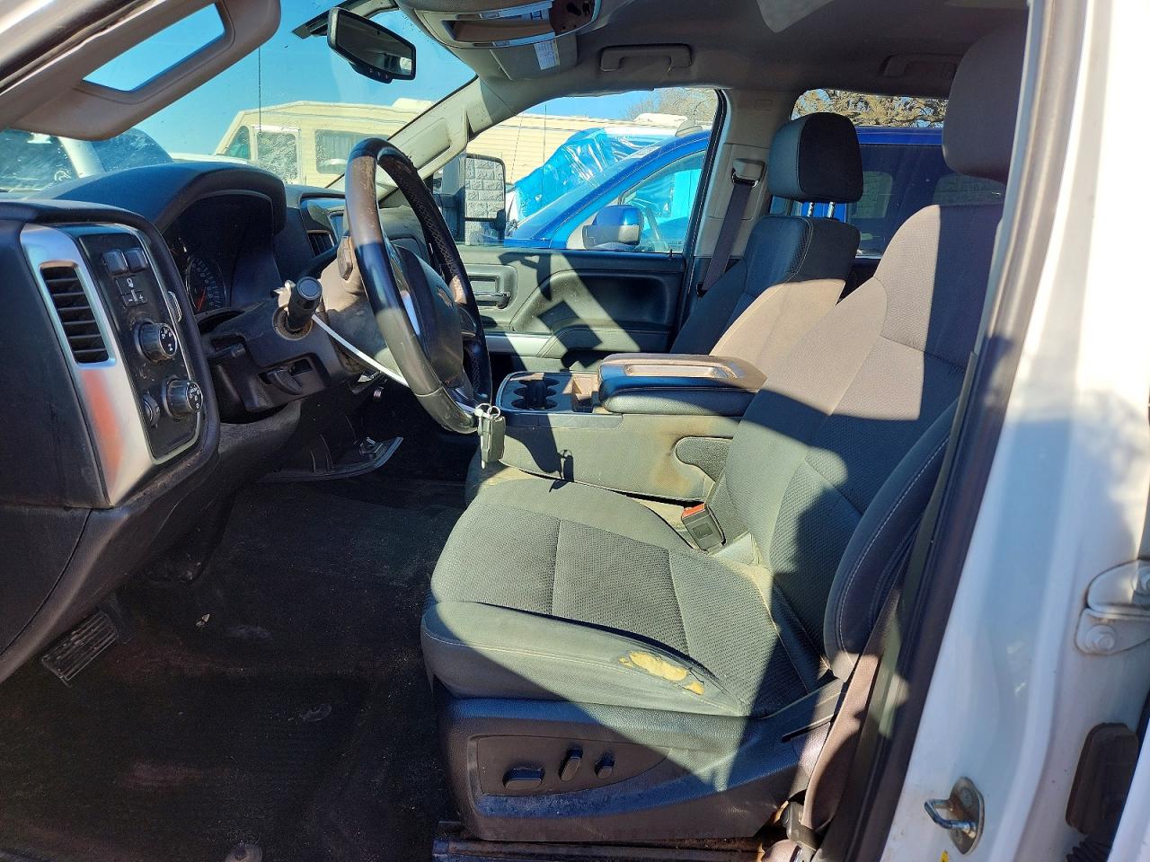 2015 CHEVROLET SILVERADO 2500 FLATBED TRUCK photo 13