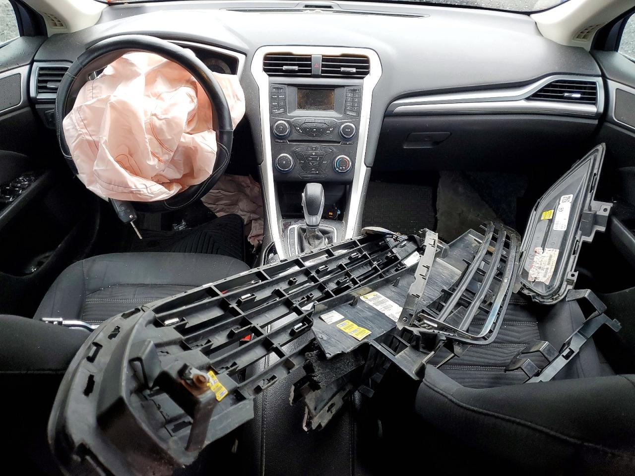 2016 FORD FUSION SE photo 15