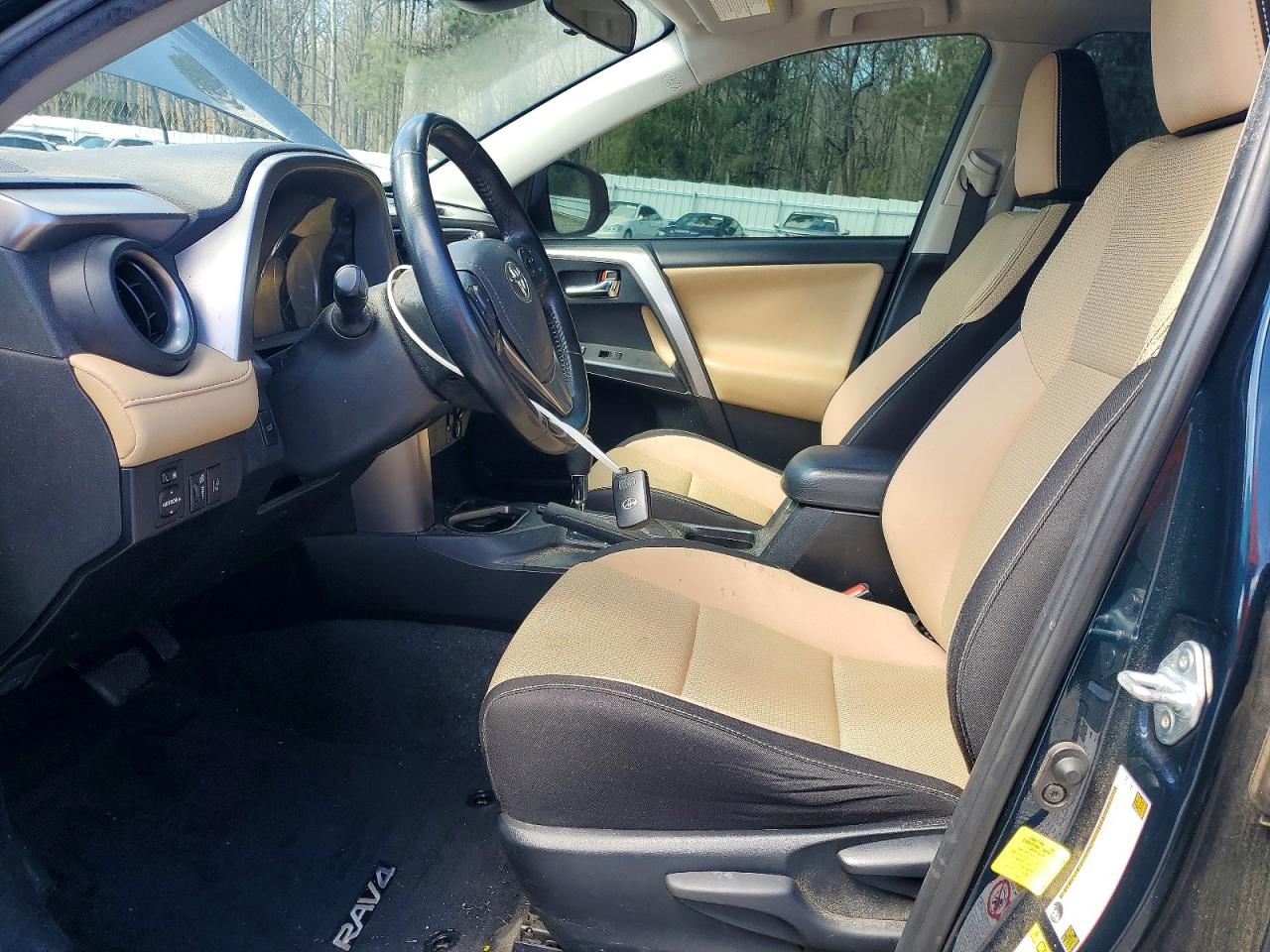 2018 TOYOTA RAV4 XLE photo 13