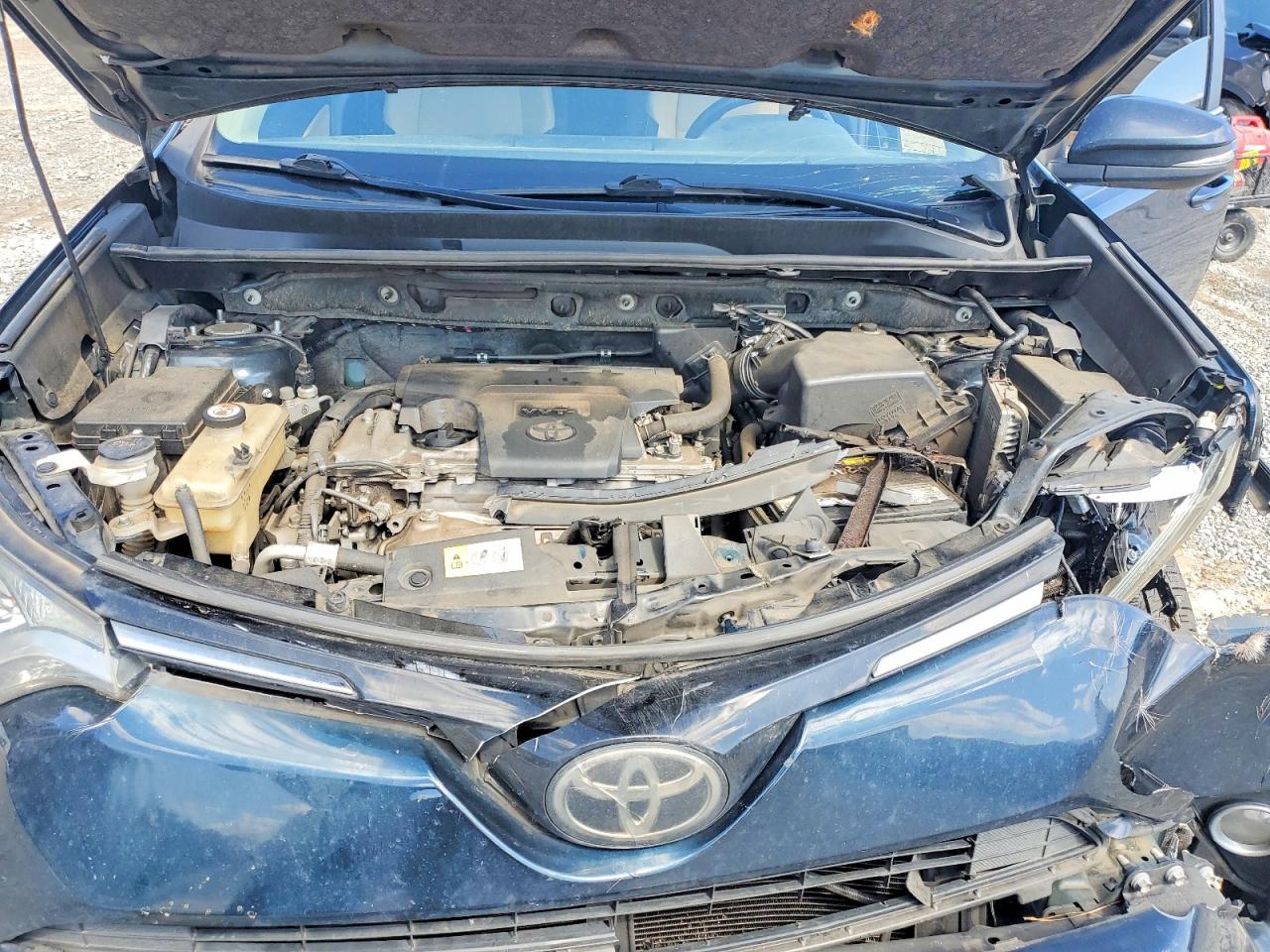 2018 TOYOTA RAV4 XLE photo 21