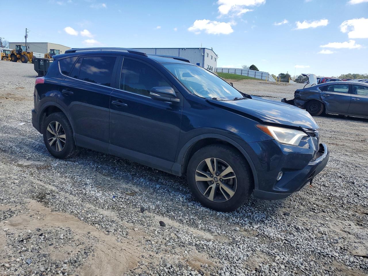 2018 TOYOTA RAV4 XLE photo 7