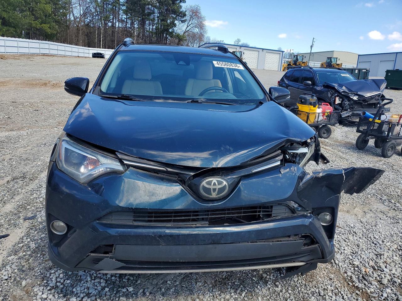 2018 TOYOTA RAV4 XLE photo 9