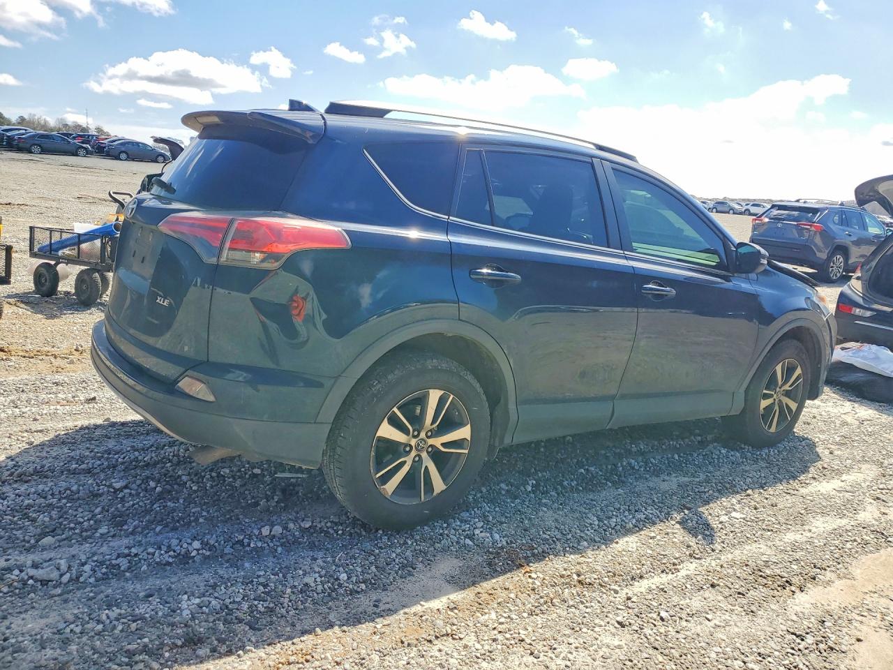 2018 TOYOTA RAV4 XLE photo 5