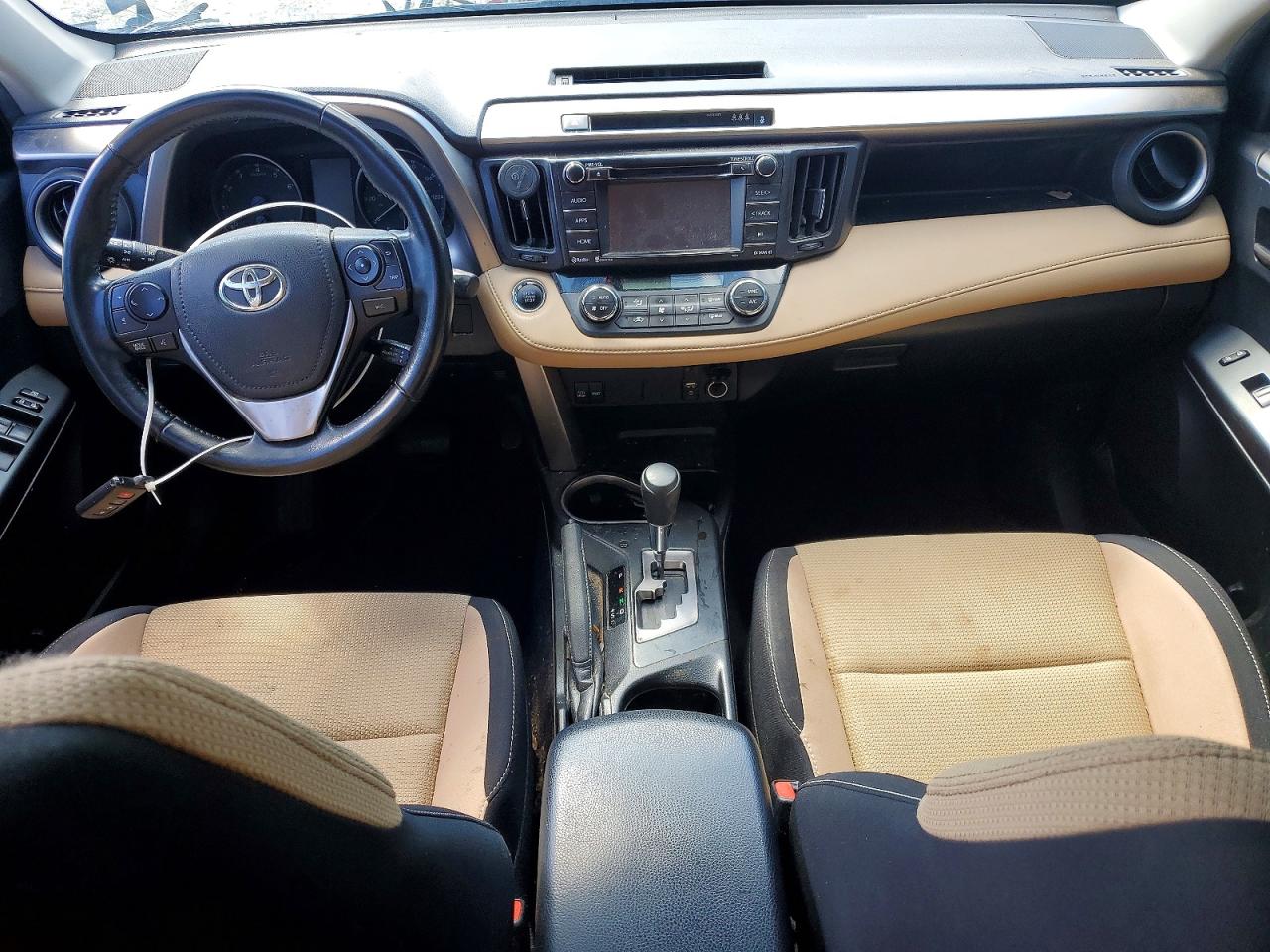 2018 TOYOTA RAV4 XLE photo 15