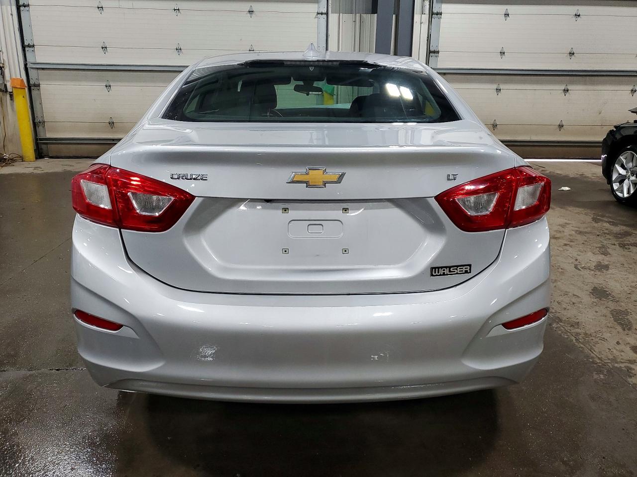 2017 CHEVROLET CRUZE LT photo 11