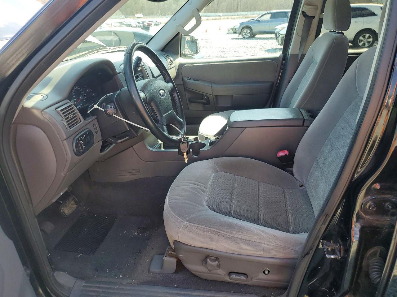 2005 FORD EXPLORER XLT photo 7